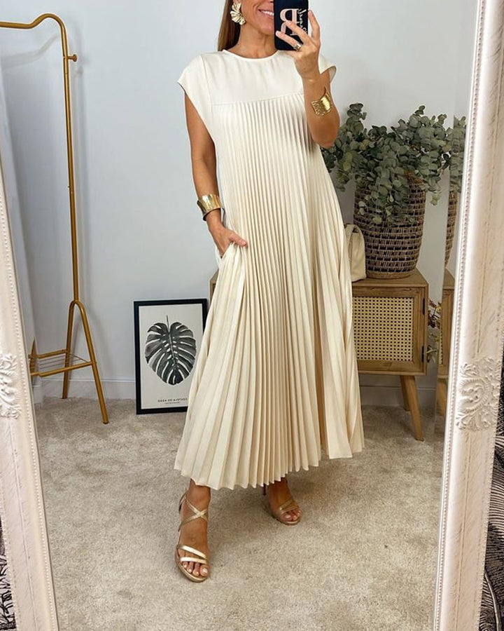 Terene - Pleated  Solid Color Dress