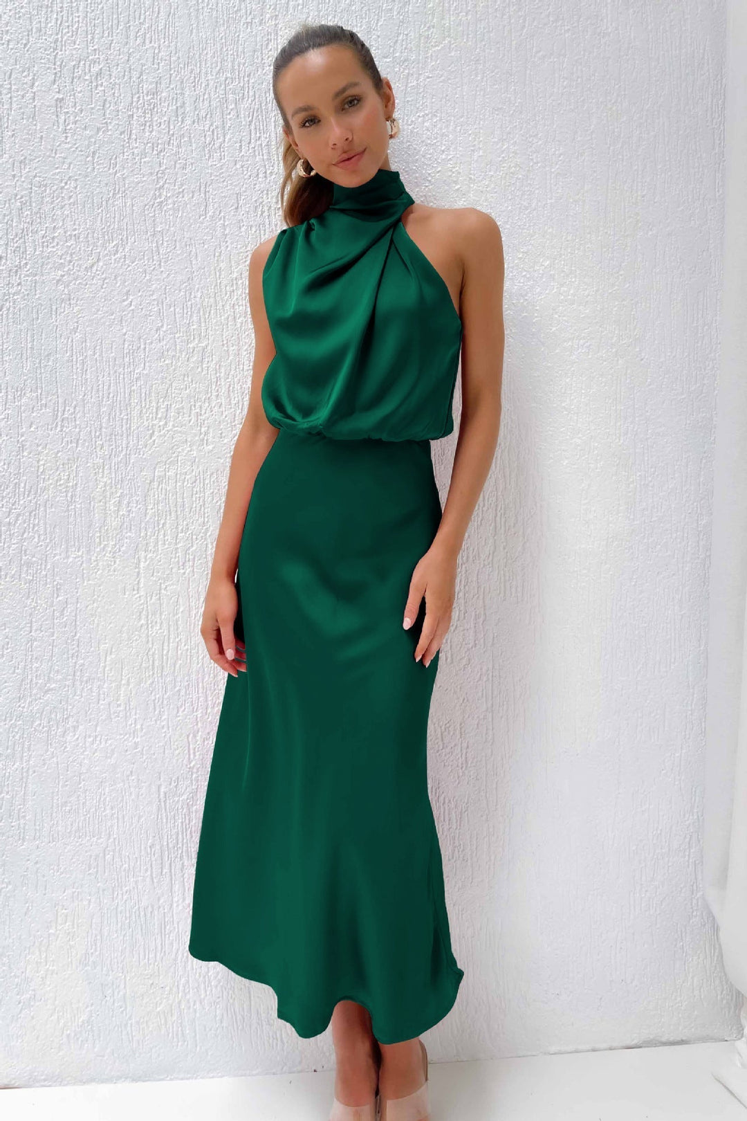 Valeria - Long Satin Dress With American Neckline