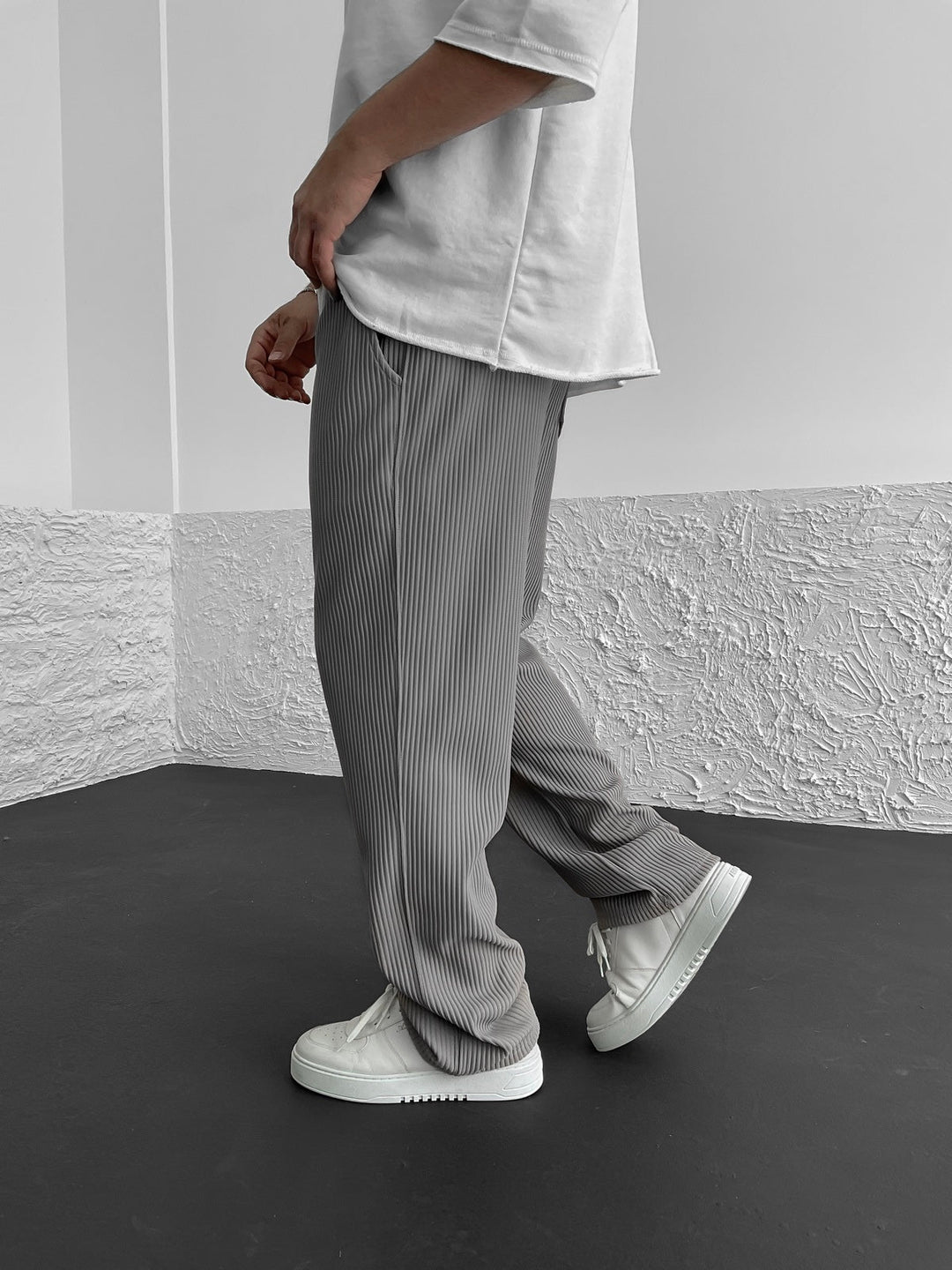 Terrence - Straight Leg Trousers with Ribbed Finish