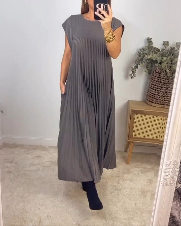 Terene - Pleated  Solid Color Dress