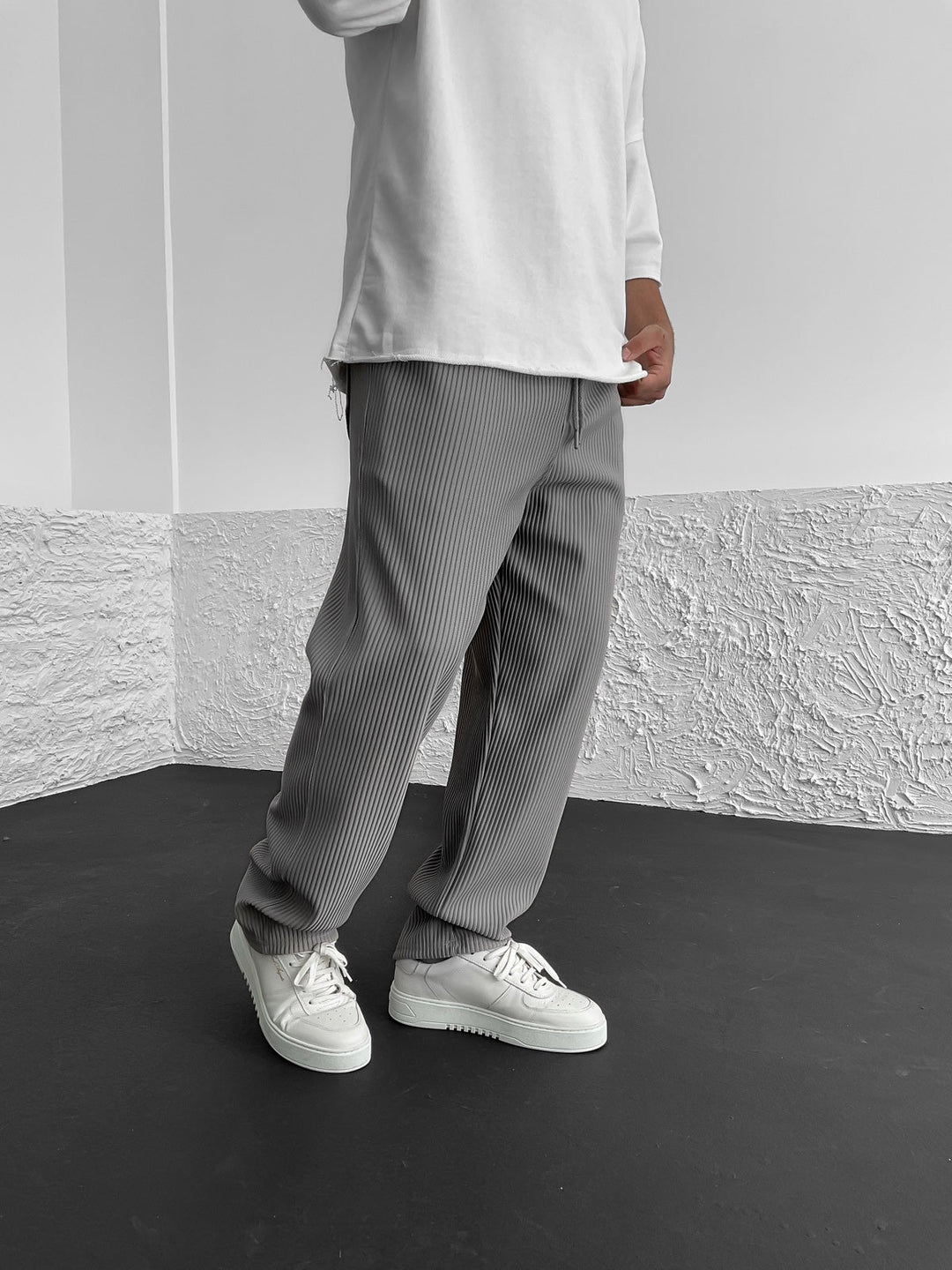 Terrence - Straight Leg Trousers with Ribbed Finish