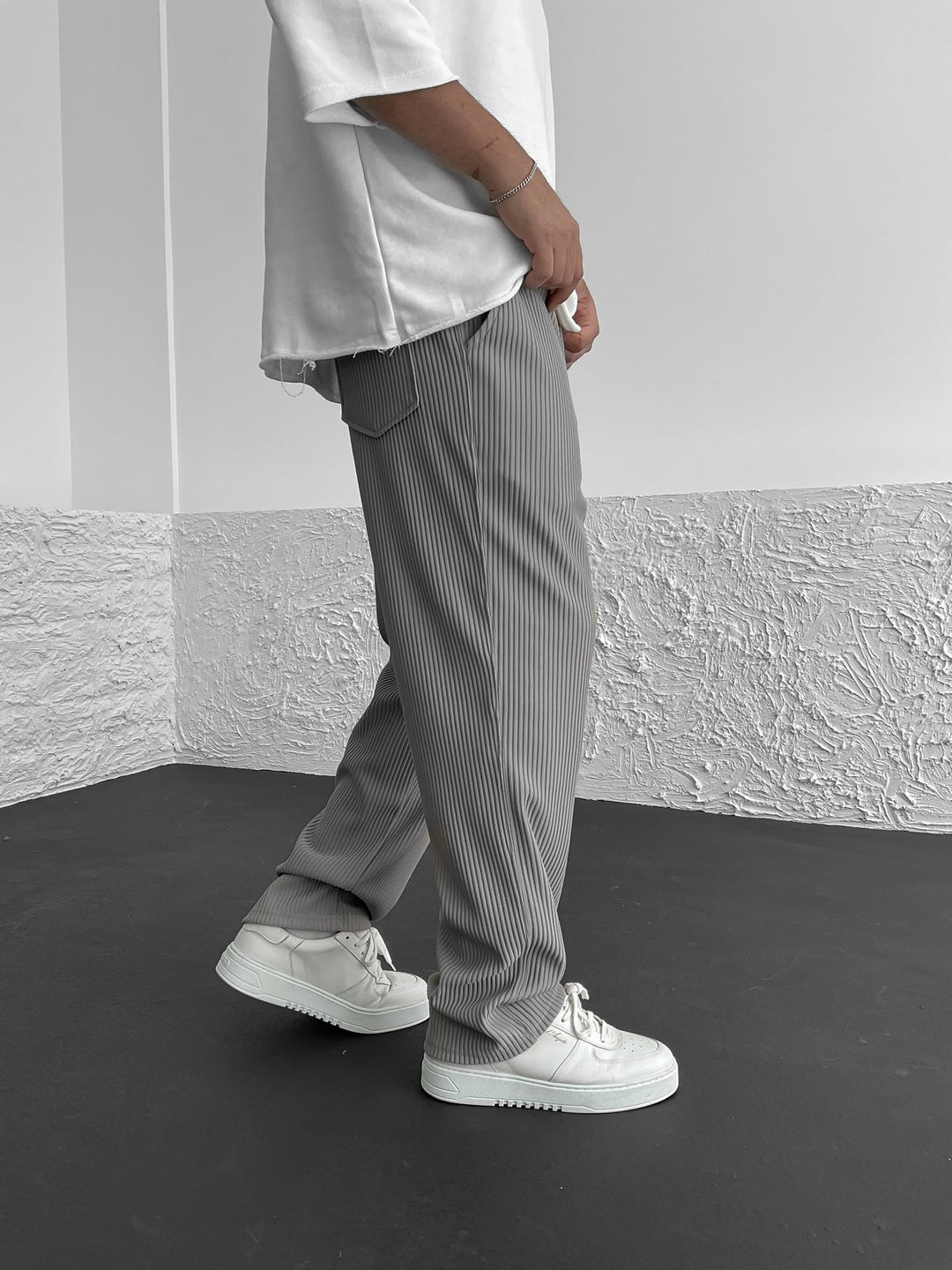 Terrence - Straight Leg Trousers with Ribbed Finish